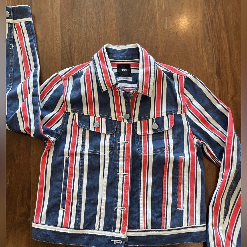 Striped conductor jacket. Choo-choo! 